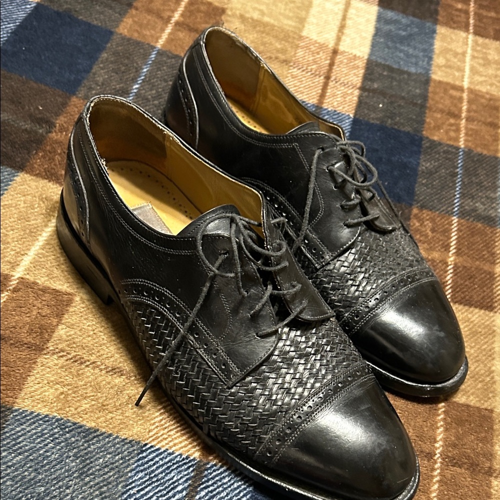 Johnston & Murphy Black Woven Leather Derbys
